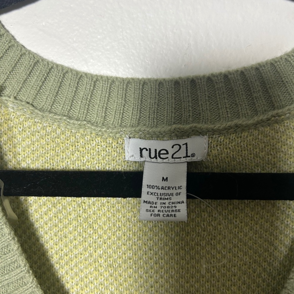 Rue 21 Green Daisy Floral Knit Vest Sweater Top‎ Women's Size M - Picture 3 of 4